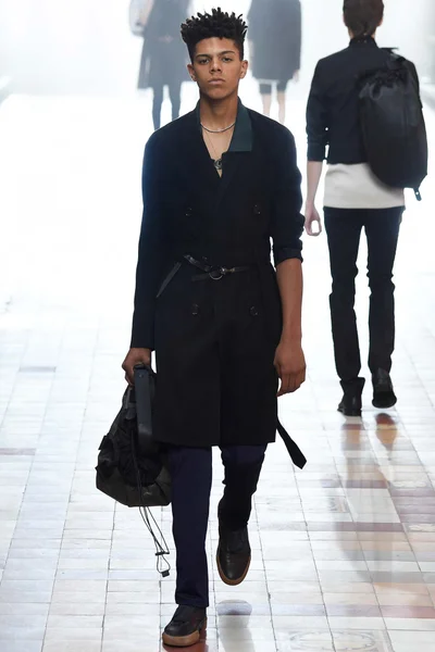 Look 8